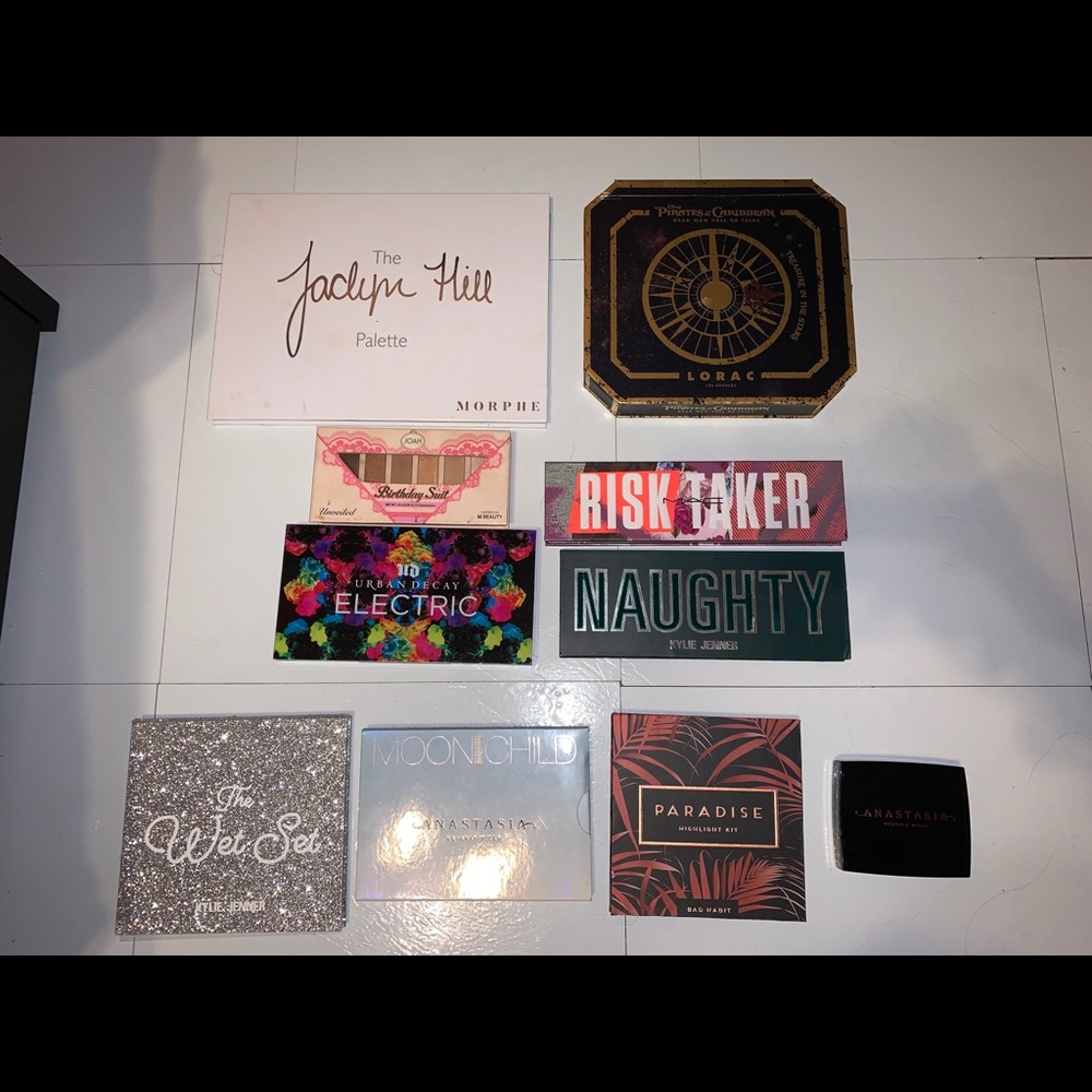 MAKEUP BUNDLE